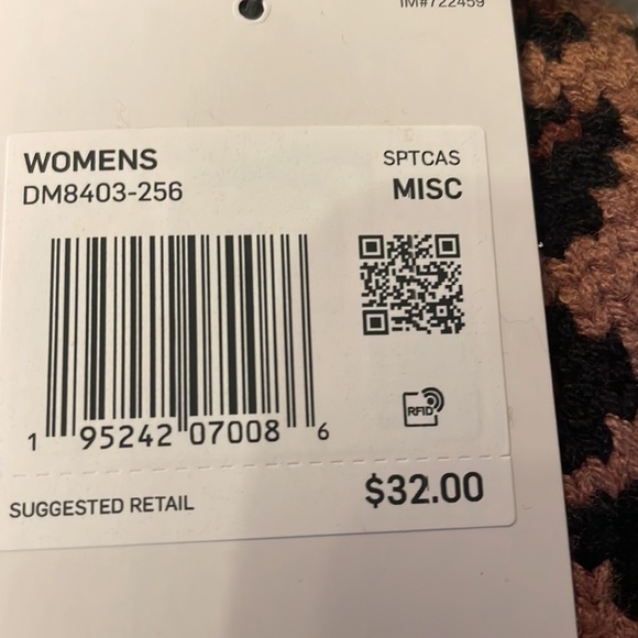 Nike leopard fur beanie NWT - Picture 6 of 6